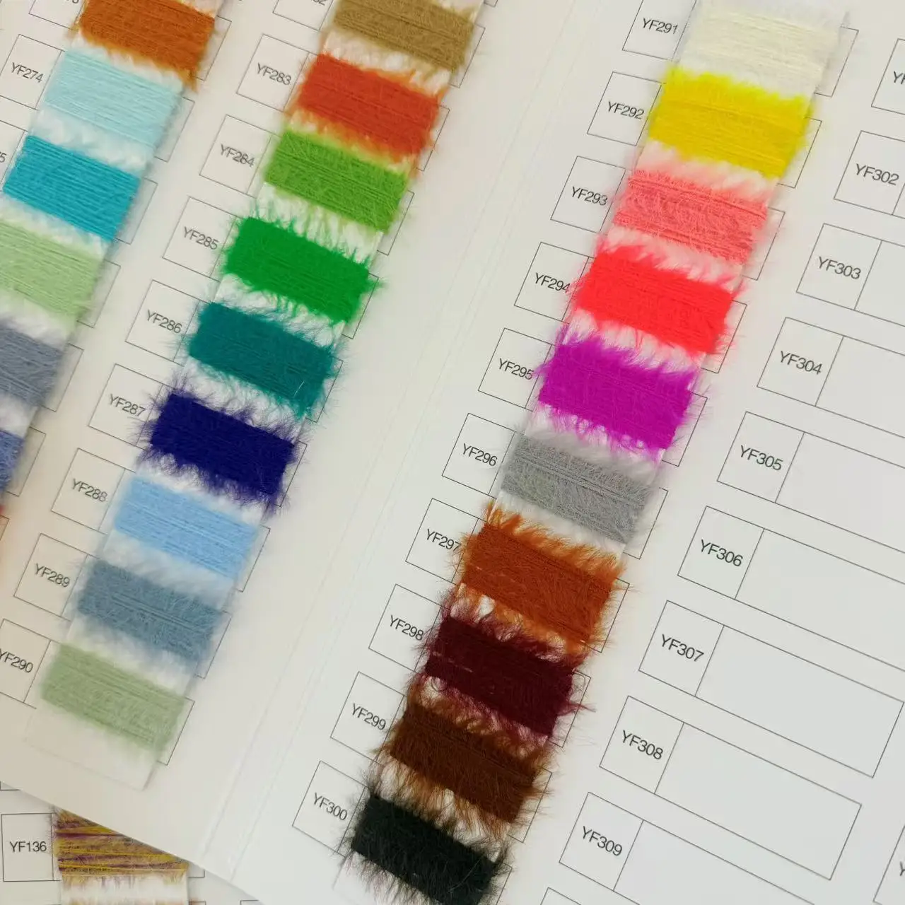 FEATHER YARN 100% Nylon 6 Mink Yarn 1.3mm 2mm 4mm 8mm Mink Style Animal Hair Soft Color Knitting OEM Order FEATHER YARN 100% Nylon 6 Mink Yarn 1.3mm 2mm 4mm 8mm Mink Style Animal Hair Soft Color Knitting OEM Order