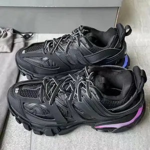 Wholesale LED Running Shoes Retro Walking Style PU Outsole PVC Midsole All Seasons US Standard