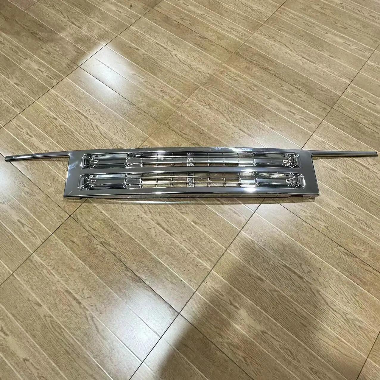 Japanese Truck MITSUBISH FUSO Chrome Grille