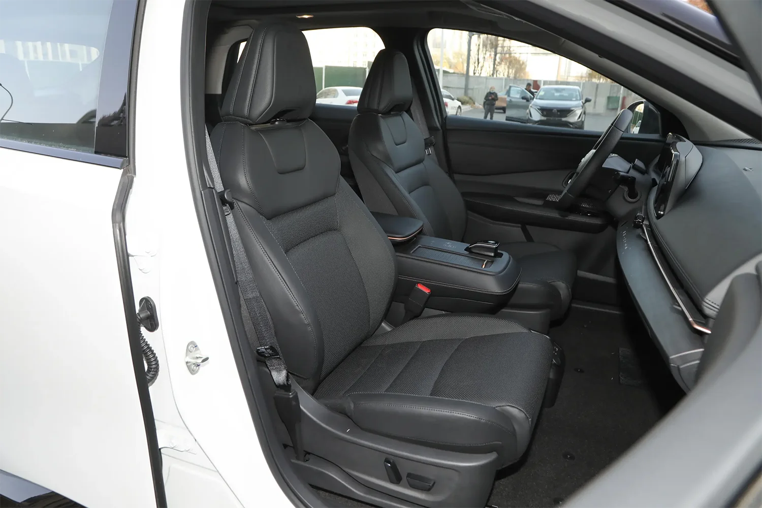 2023 New Energy Vehicles Dongfeng Nissan Ariya Four Wheel 0km Cheap Used Electric Cars for sale Nissan Ariya