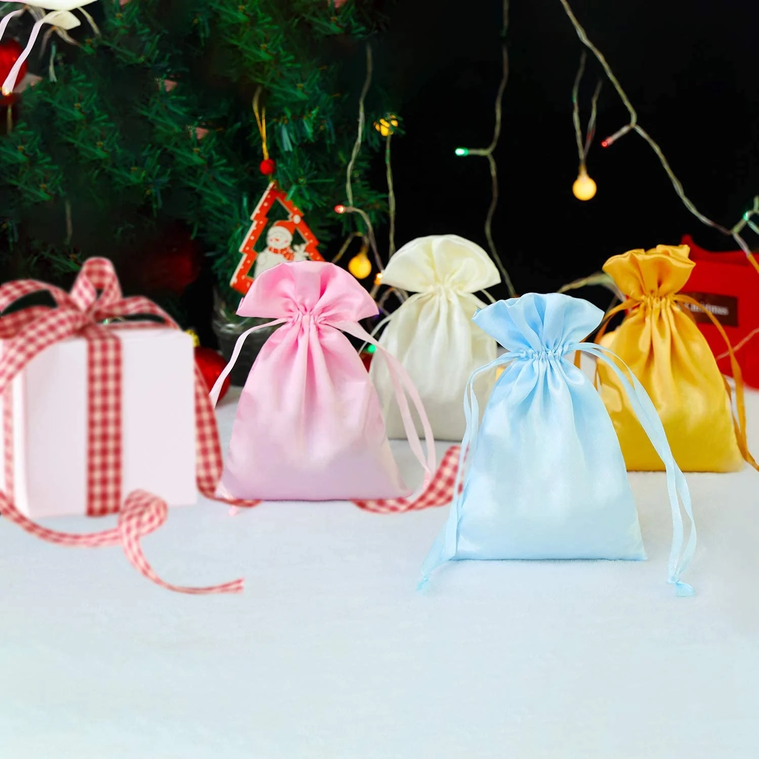 christmas gift bolsas for employees