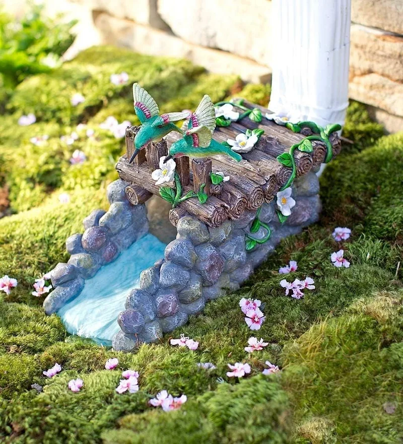 Resin Hollow Tree Stump with Curious Kitty Cat and Frog Gutter Downspout Statue