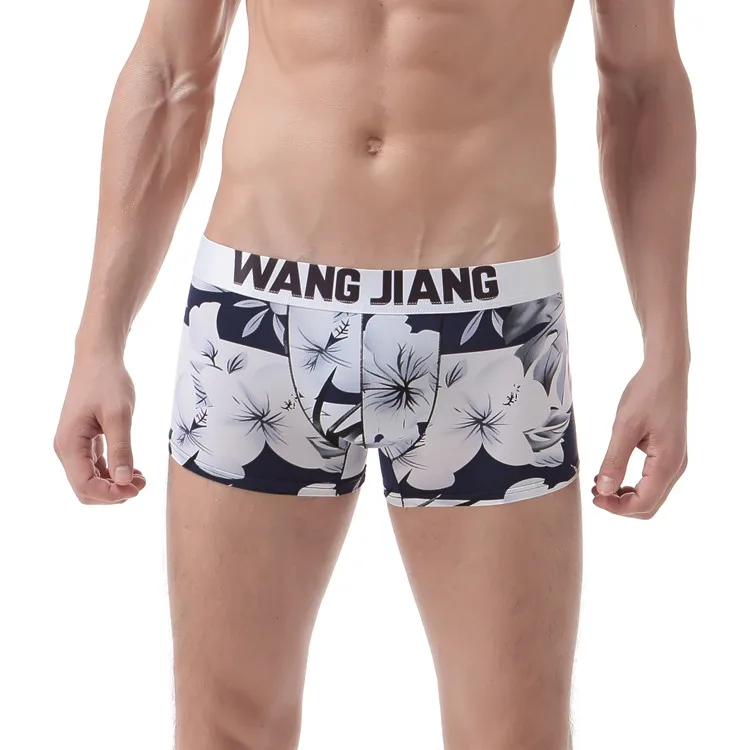 hombres en boxer blanco