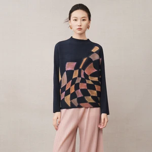 Autumn Women's Pleated Top Design Stretch Printed Casual T-Shirt Polyester Free Size Loose Fit Miyake Shirt