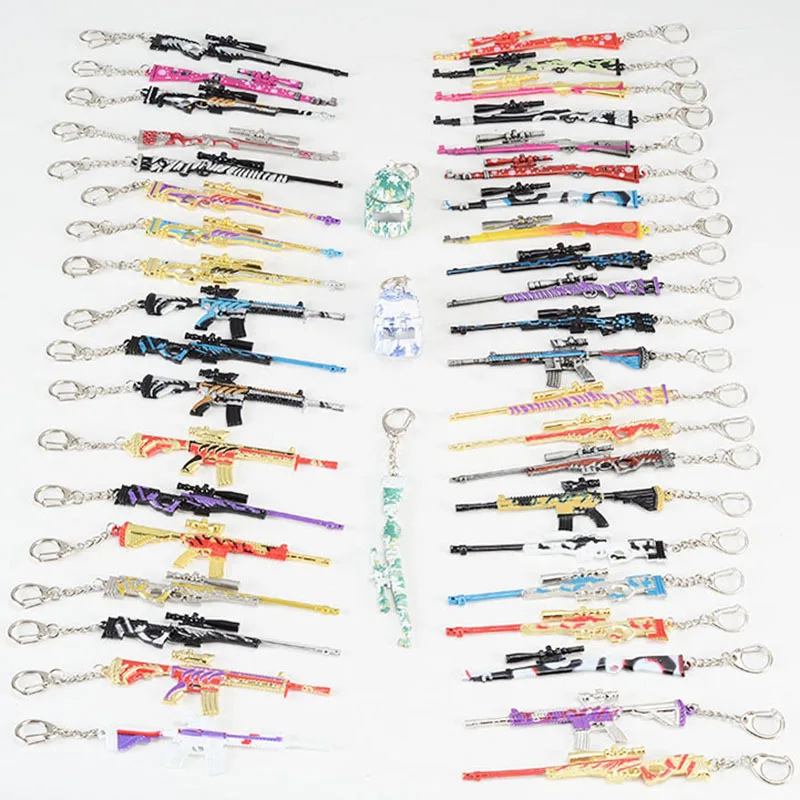 High Quality Mini Pistol Model Keychain Zinc Alloy Game Model Gun Shape Keychain Men Army Fan Metal Miniature Model Keychain