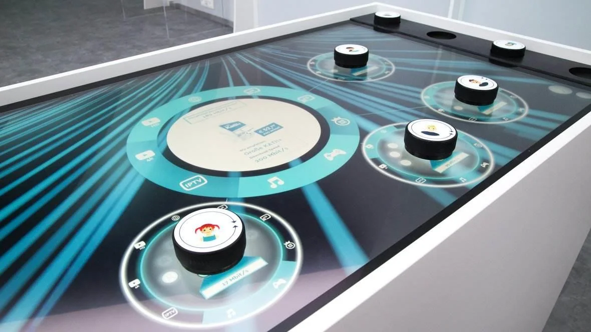 OEM Multi-func SDK Function Smar Tdesk Hand Gesture Interactive Table ...