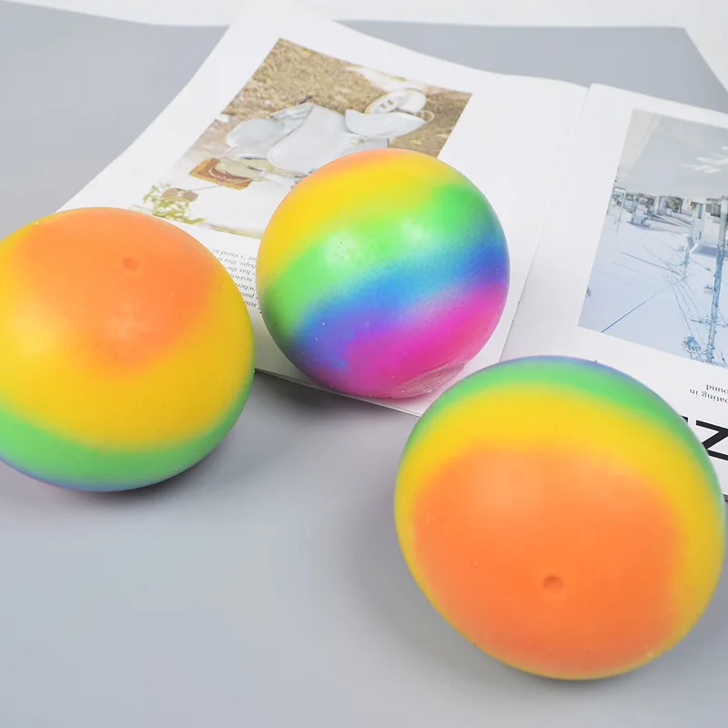 Rainbow balls. Радужные мячики антистресс. Гигантский мяч антистресс. Шар-антистресс "Радуга". Rainbow Ball игрушка.