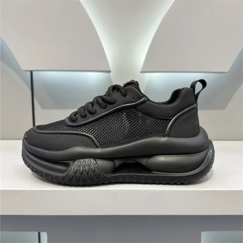 New All-match Anti-slip Deodorant Breathable Sweat-absorbing Mesh Surface Breathable Daddy Shoes Man