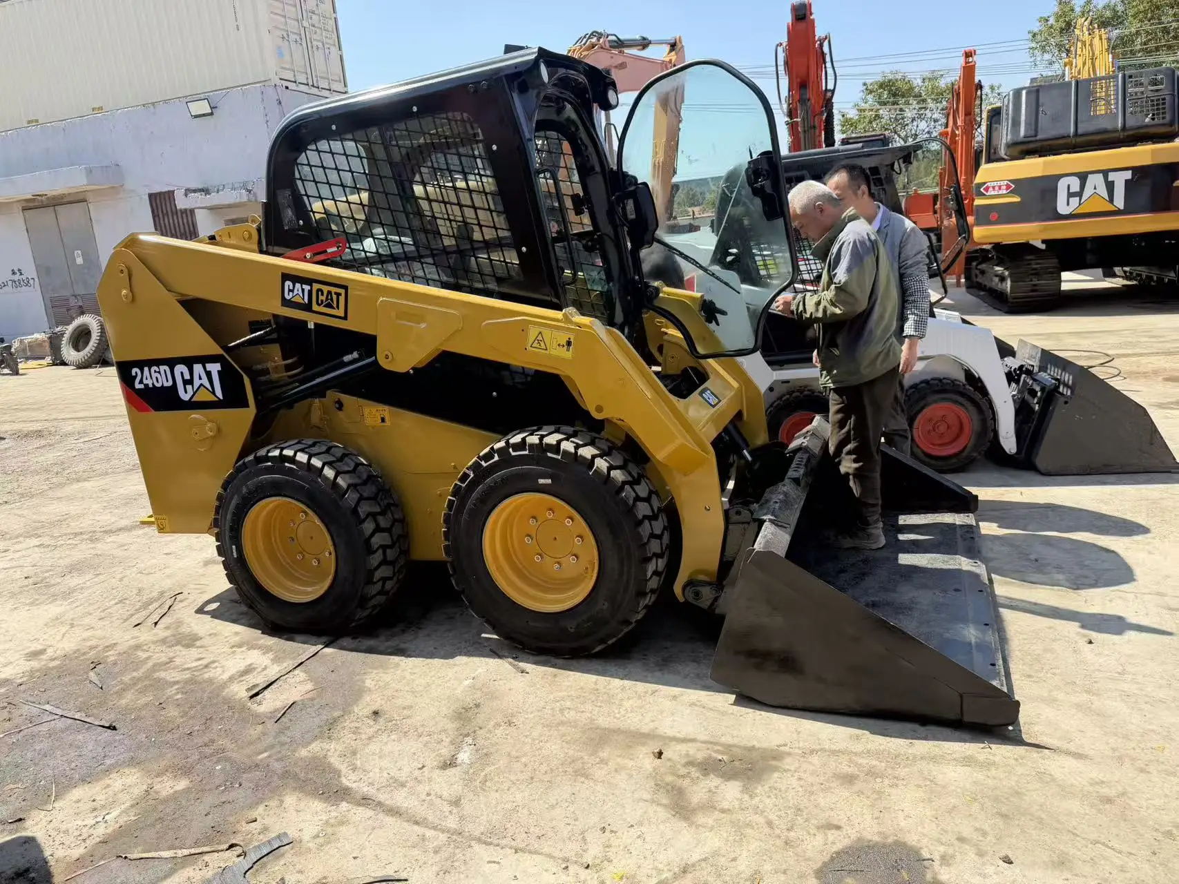 87 Ton Hitachi ZX870 Crawler Excavator Used ZX870-3 ZX870-5 Isuzu