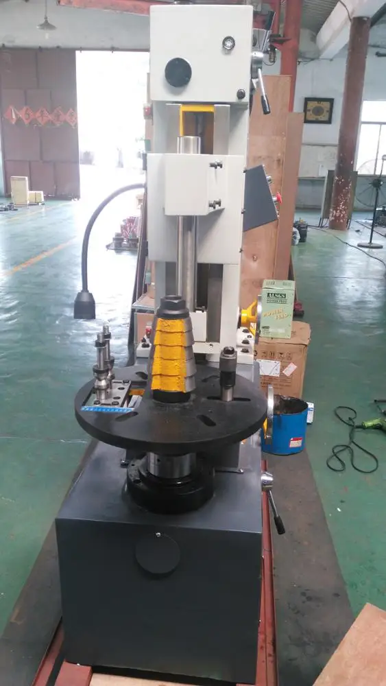 
 Популярный вертикальный тормозной барабанный расточной станок T8370 для ремонта транспортных средств и тракторов  