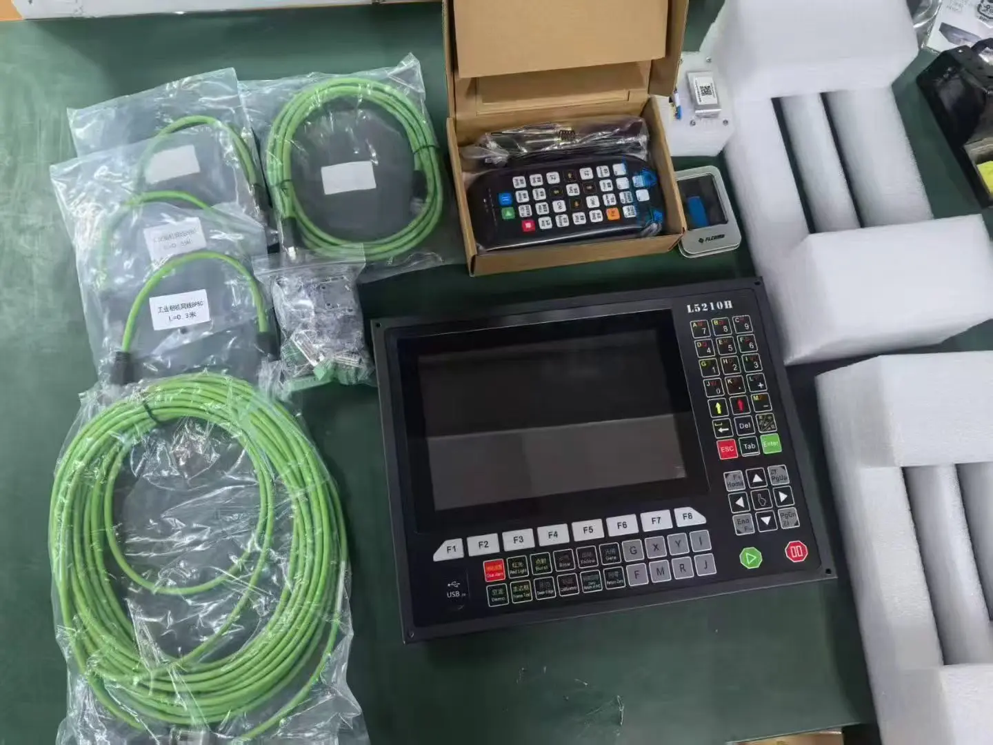 TEBAK LX4510H 4-Axis CNC Laser Cutting Machine Controller with 10" LCD Display 0.001mm Accuracy 30m/min Speed Machine Tool