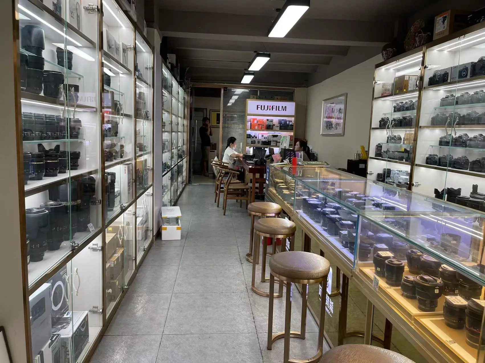 Guangzhou Dongfu Mingde Trading Co., Ltd. 2