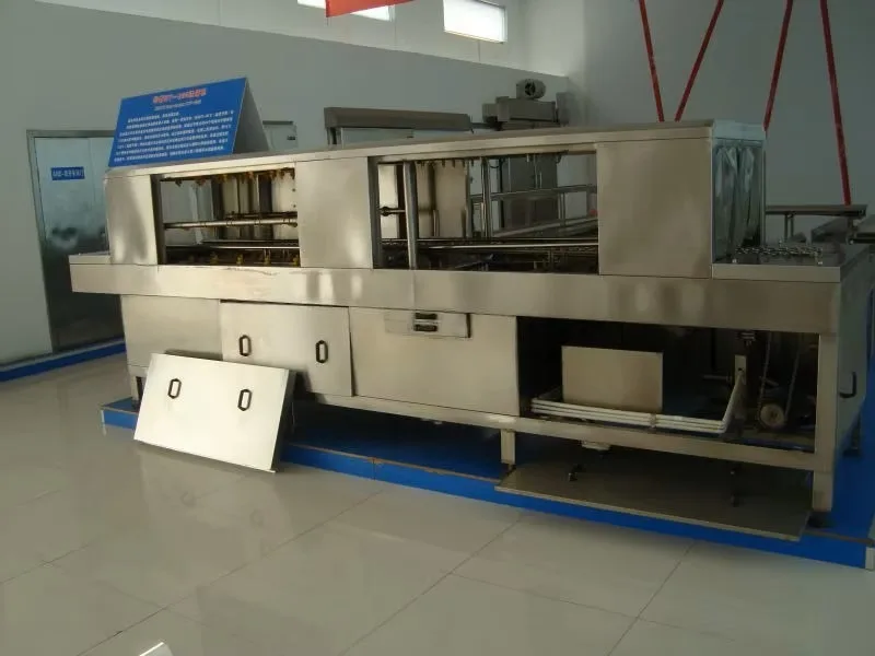 High performance automatic industrial pallet cleaning machine for meat and seafood processing plants