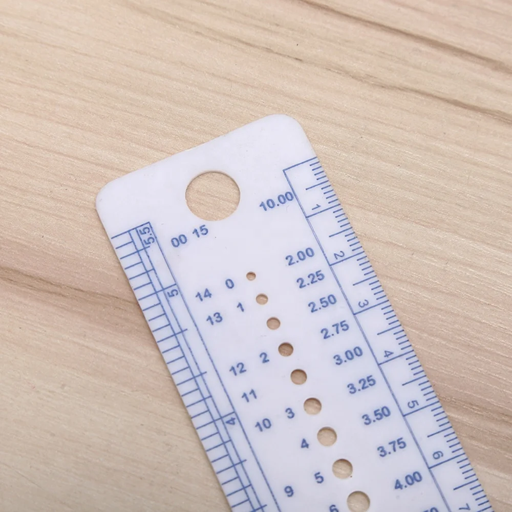 Фон в линейку. Линейка без формы. Школьные принадлежности линейка. Линейка 6 см. Угловая линейка на прозрачном фоне.