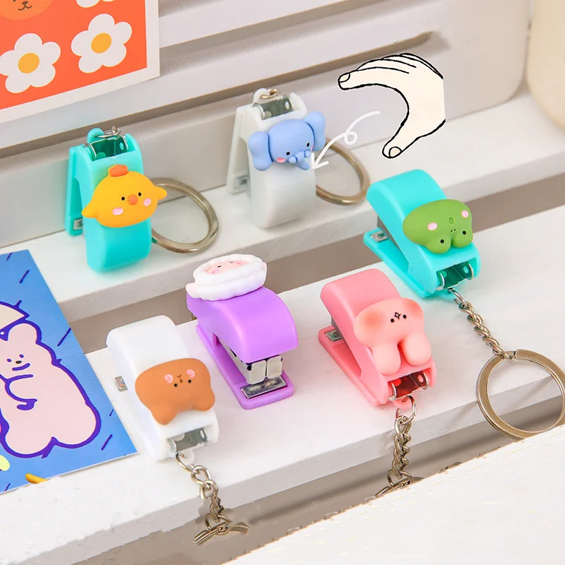 Оптовая продажа портативный мини-степлер милый степлер канцелярские принадлежности для детей