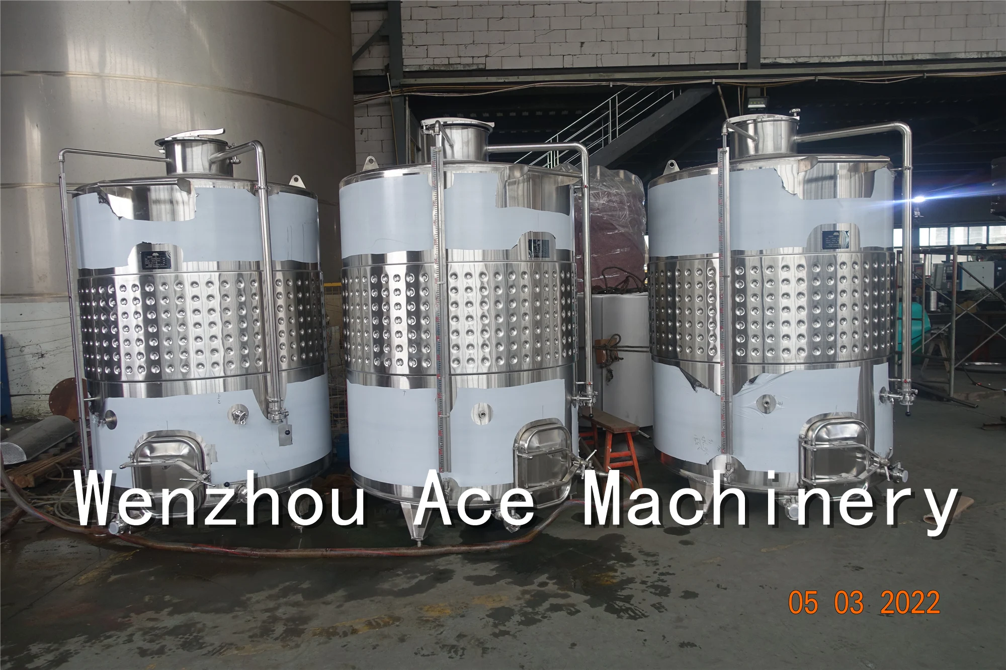 Резервуар для хранения винного ферментера из нержавеющей стали винодельни и завода по производству
