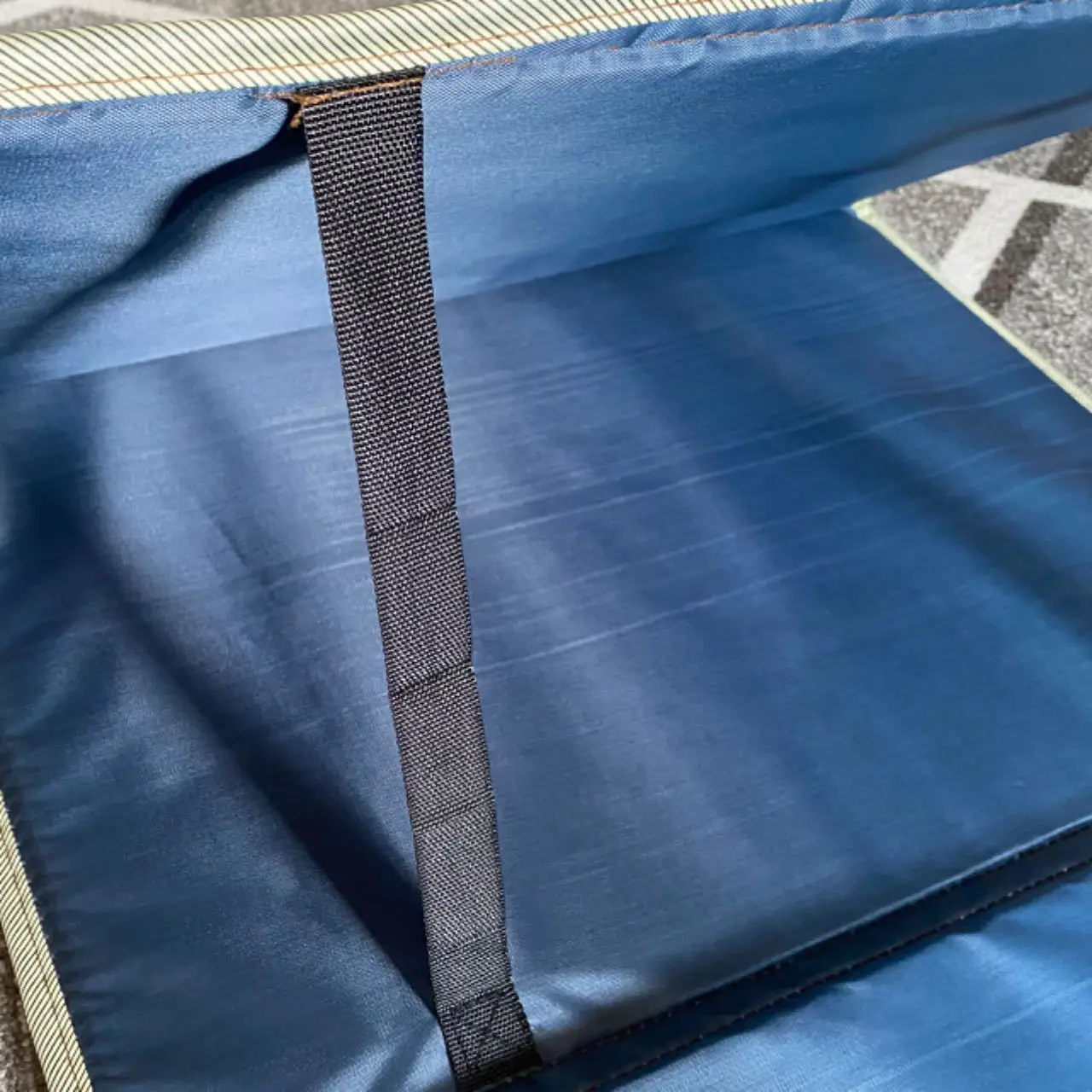 Embossed Portable Prayer Mat With Backrest For Muslims_voghion.com