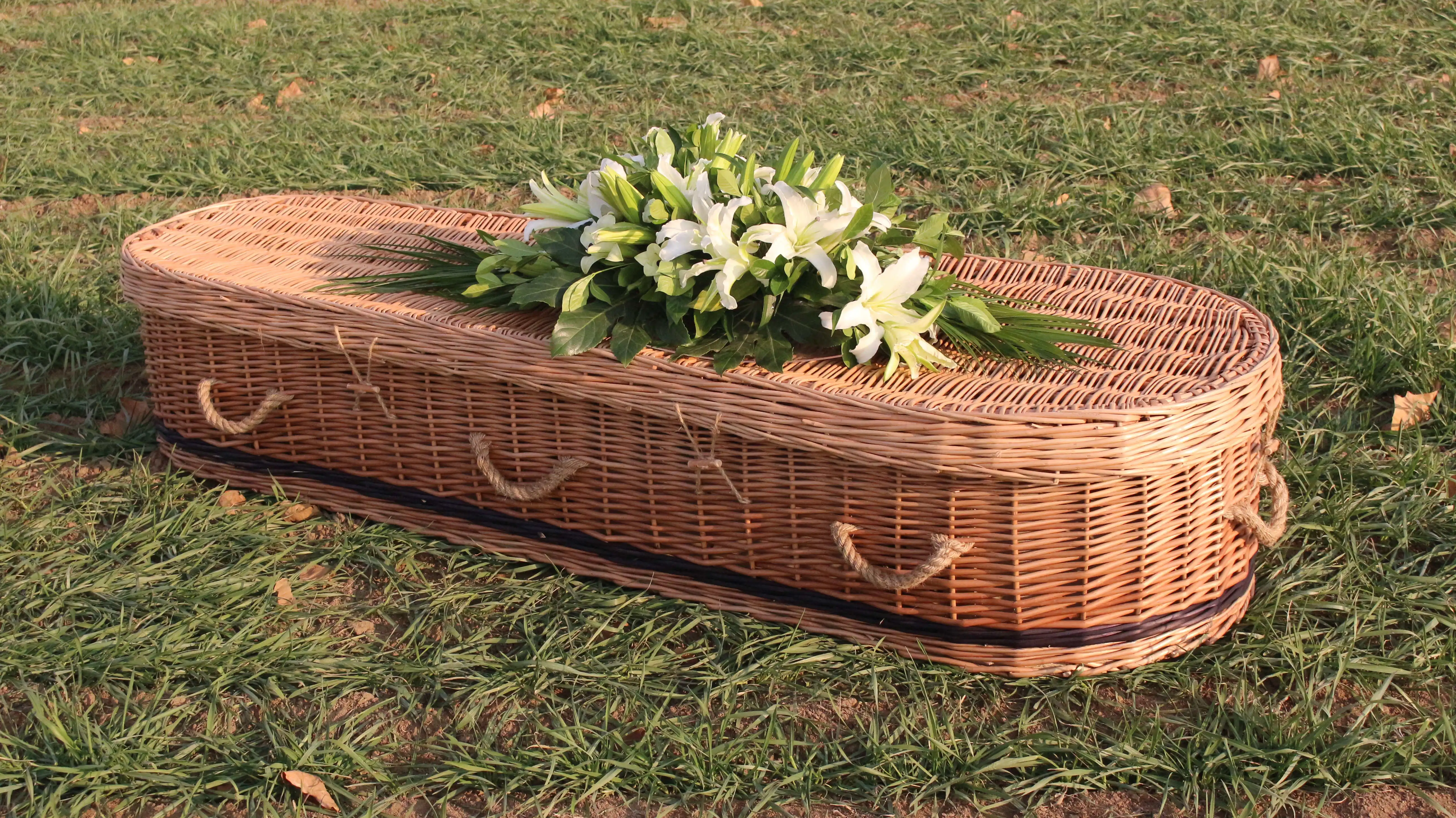 Chea Rathan Cheap Rattan Wicker Coffin For Funeral Supplies - Buy White Casket ...