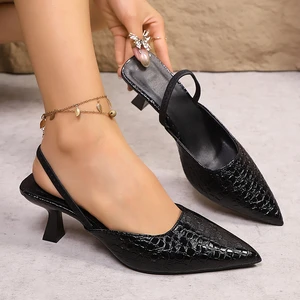 Factory Wholesale Women's Mid Heel PU Pumps Pointed Toe Heeled Slingback Women's Sandals with Big Sizes