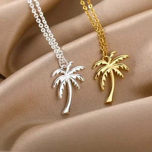 Trendy European American Wind Marine Gift Chains Small Conch & Starfish Pendant Stainless Steel Shell Necklace with Gold Plating