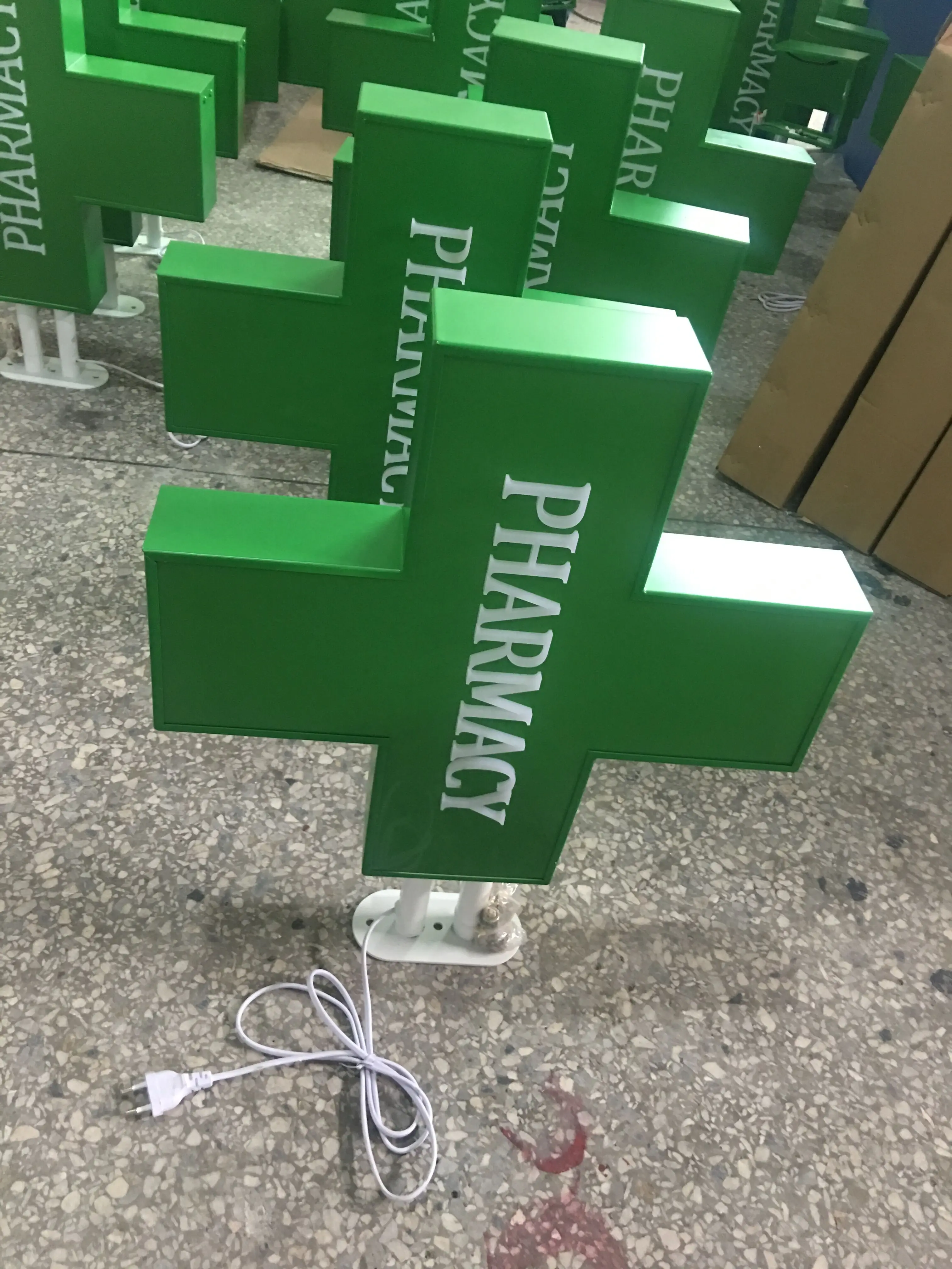 High Quality Acrylic Cross Sign Low Power Pharmacie LED Light Box Irregular Shape Outdoor Standing Silk Screen Display