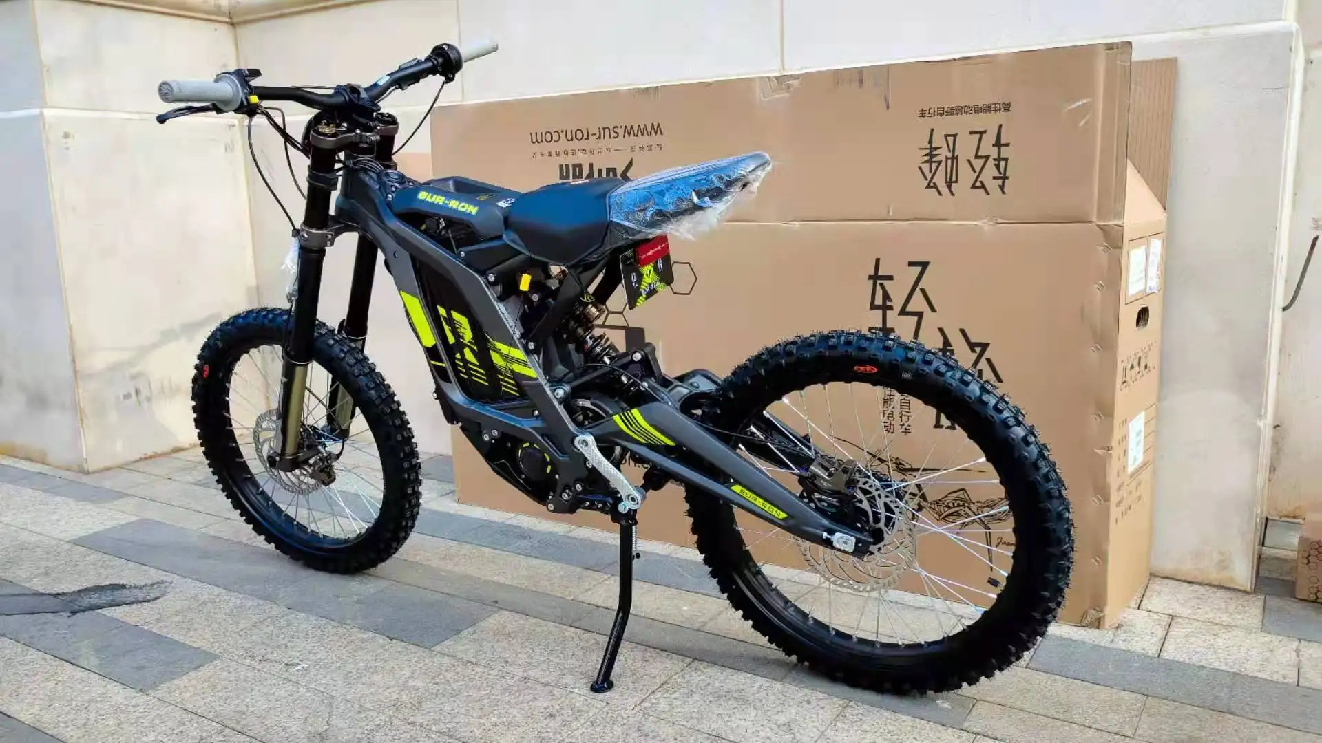 Sur Ron Light Bee X Pack Central Motor 2023 Original Electric Dirt Bike