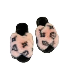 2023 New  ladies  colorful fashion female plush soft  luxury walker  cross band fur furry  plush women's slippers