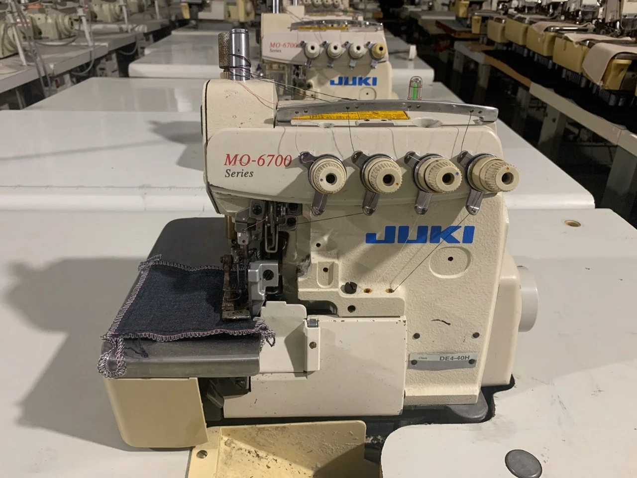 Jukis6714ミニオーバーロック工業用ミシンスレッドフラットベッド4