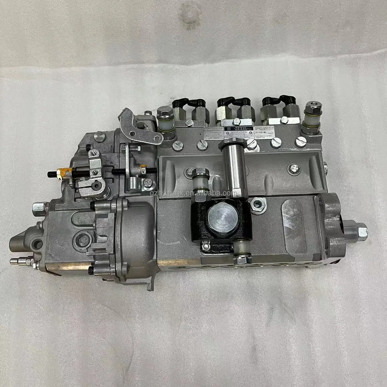 High-Quality Diesel Fuel Injection Pump 4954200 P4954200 for Cummins 6CT ISC QSC L9 ISL QSL9 Engine