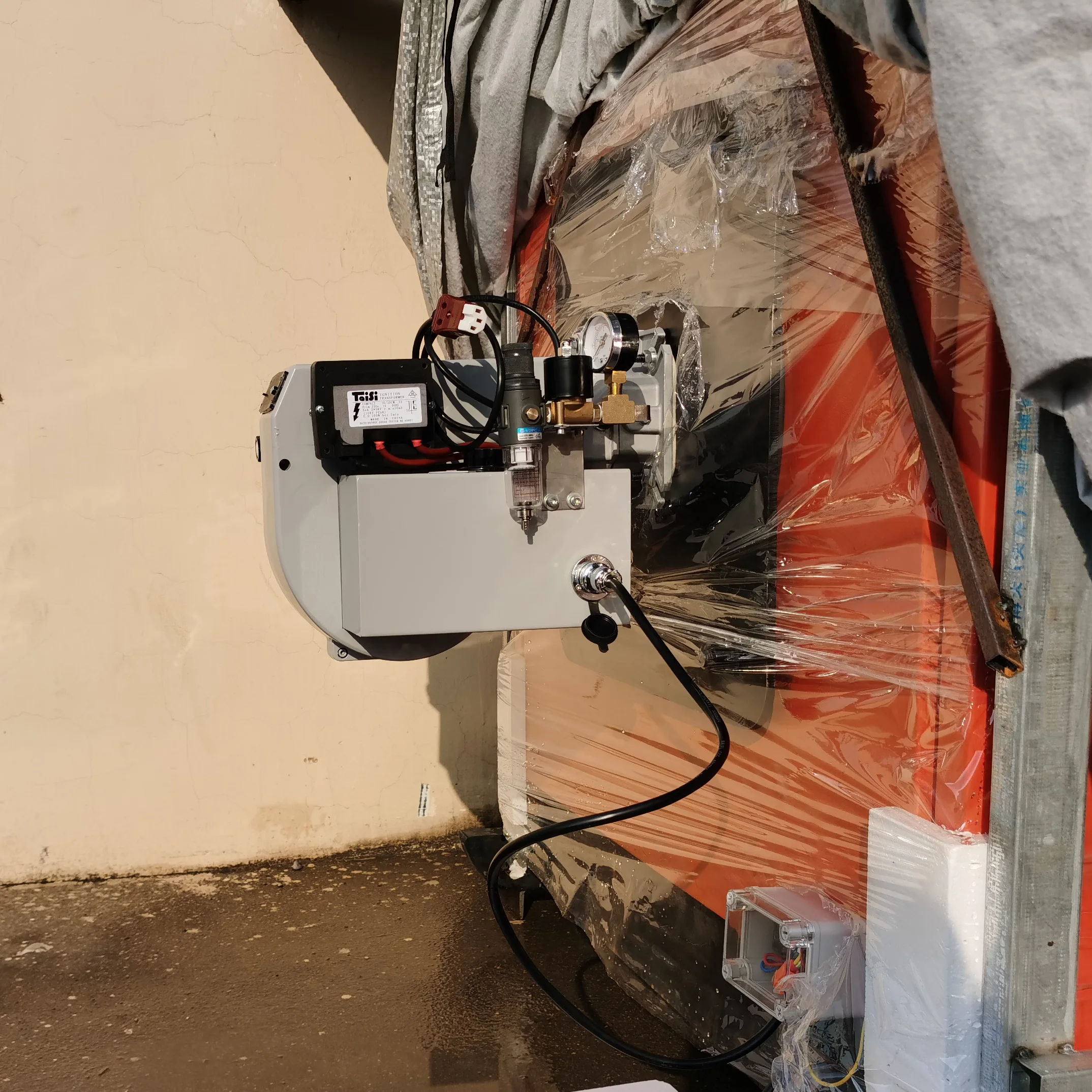 Нагревательный котел для теплиц работающий на масле Новая