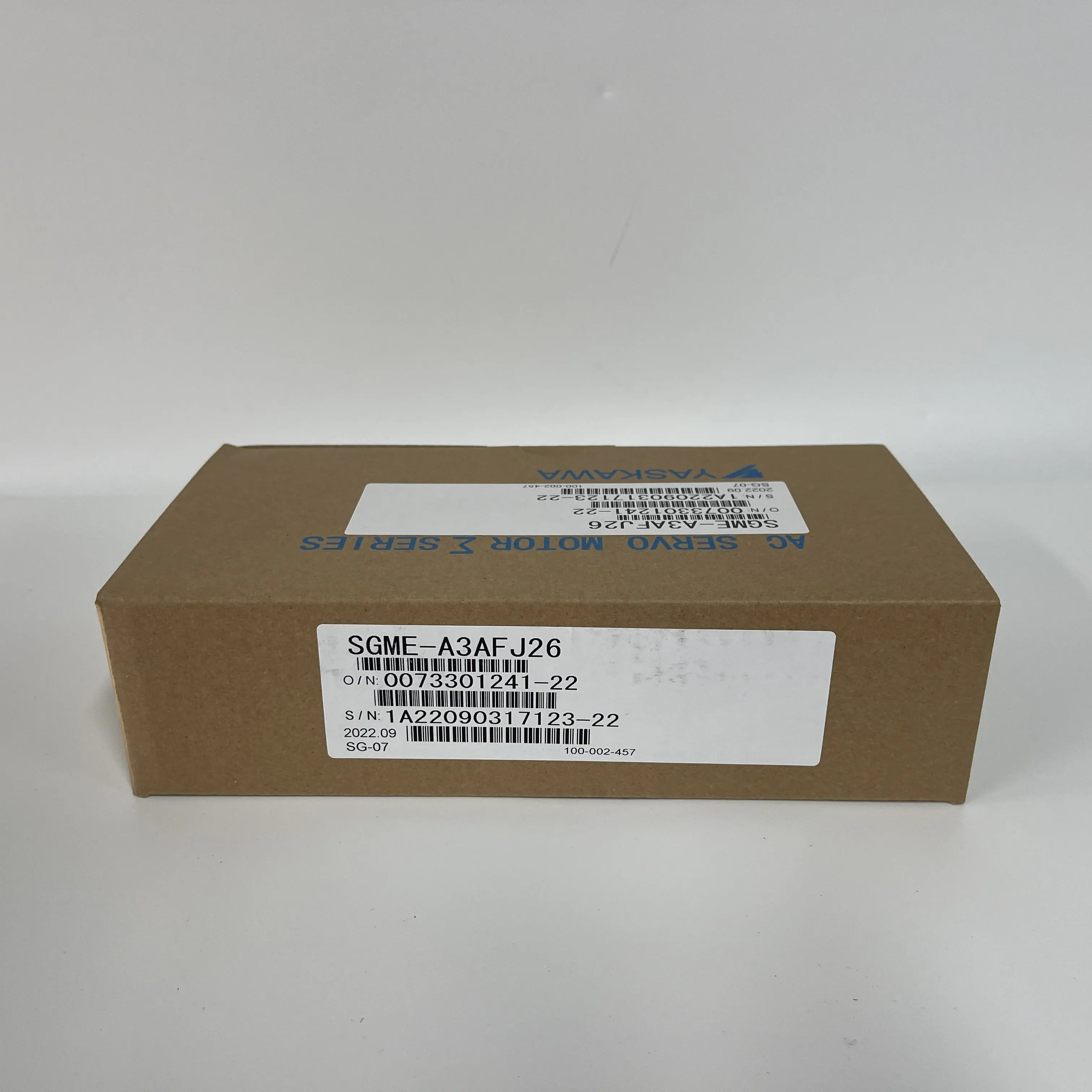 Yaskawa AC Servo Motor SGME-A3AFJ26