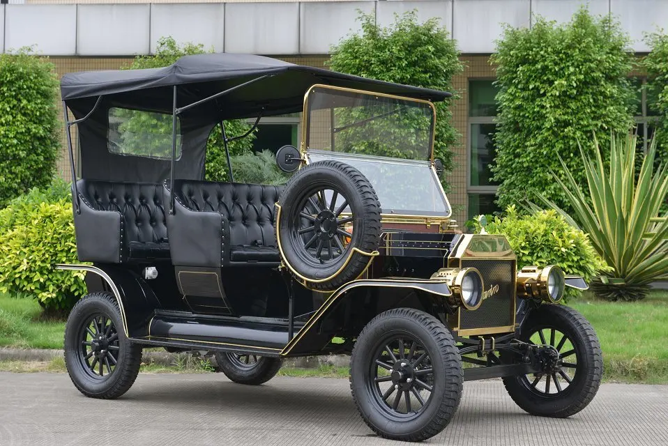 Replica model T car in China.jpg
