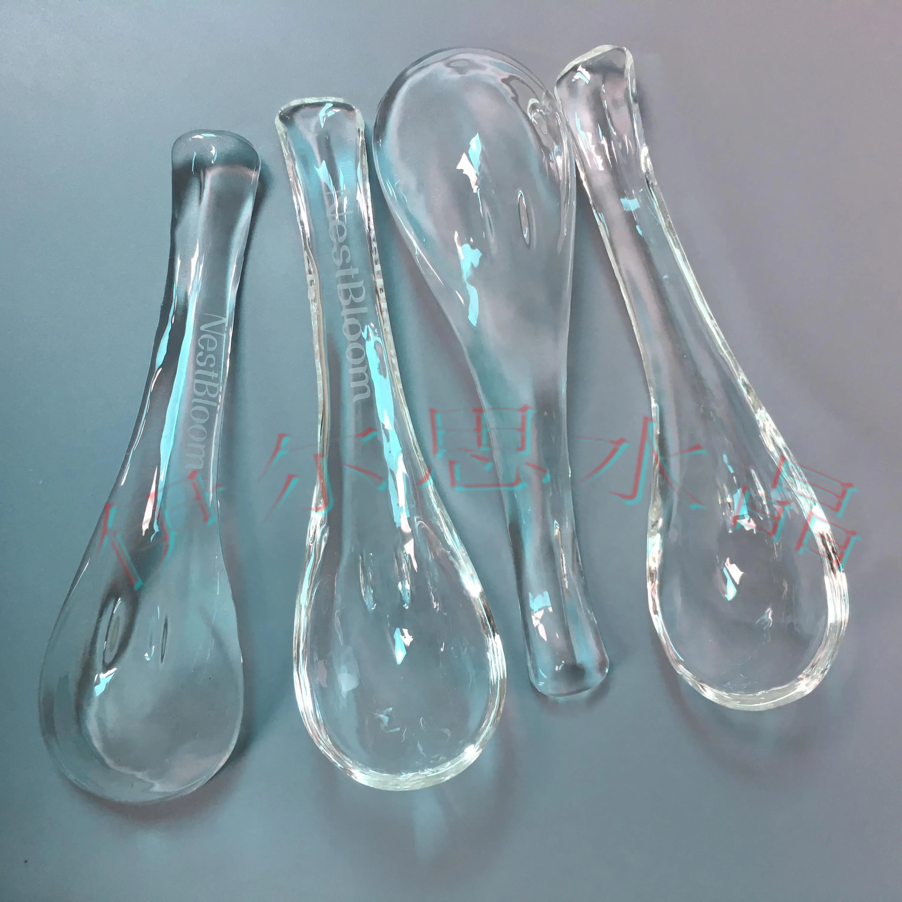Wholesale Custom Cheap Dinner Spoon Durable High-polish Finish Glass Crystal Soup Spoon with Bear High Temperature