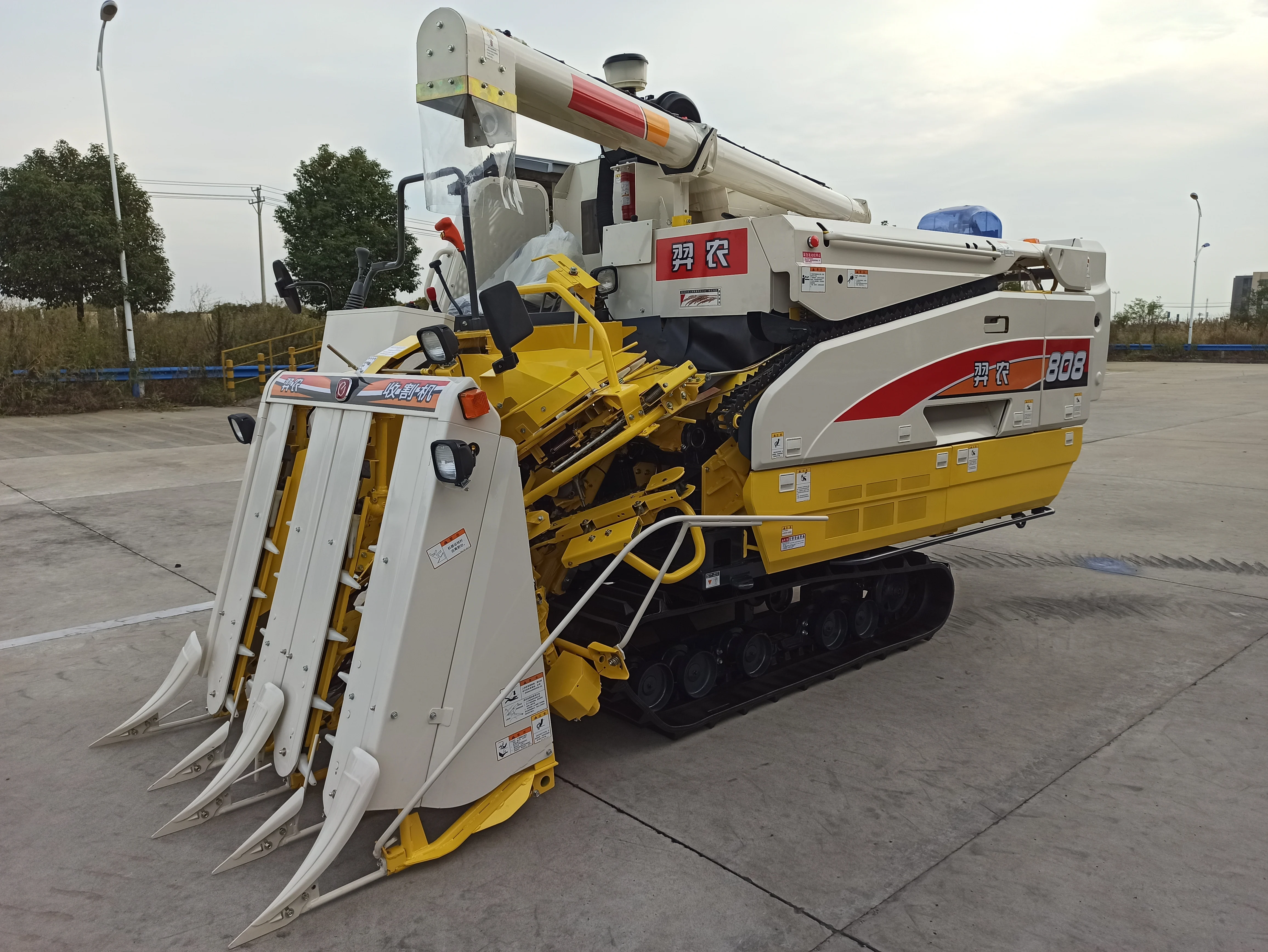 ISEKI 214 コンバイン 実働時間288時間 ISEKI 214 コンバイン 実働