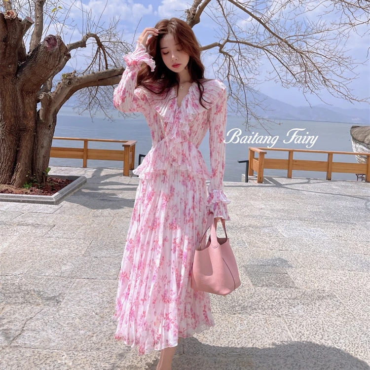 Korean Long Floral Dress for Women | Casual Chiffon Maxi Dress with Long Sleeves - Elegant & Breathable Fashion Essentials Korean Long Floral Dress for Women | Casual Chiffon Maxi Dress with Long Sleeves - Elegant & Breathable Fashion Essentials