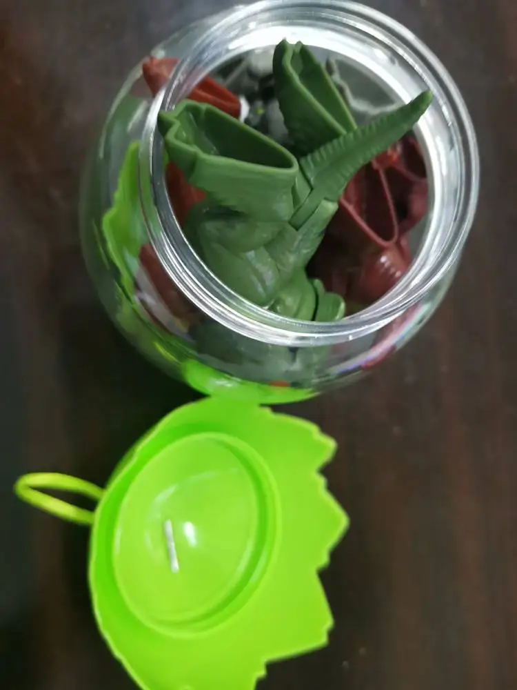 Низкая цена детская пластиковая игрушка стоячий палец сенсорная игра кусающая маленькая модель динозавра