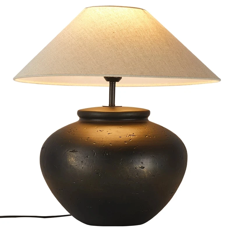 New Arrival Contemporary Simple Metal Base Add Atmosphere Ceramic Table Lamp for Living Room Supplier in China