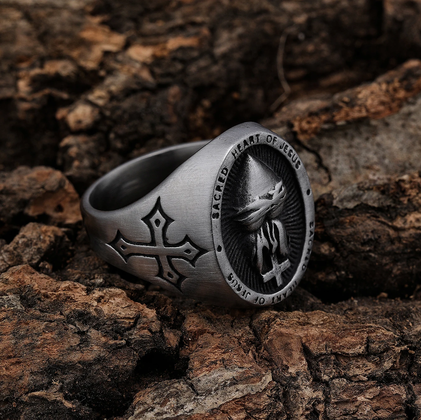 Bijoux religieux et chrétien, bague jésus et Christ en argent