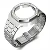Boîtier diamant, bracelet en acier argenté.
