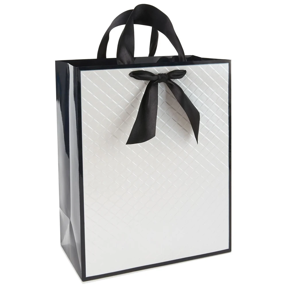 wrapping paper gift bag
