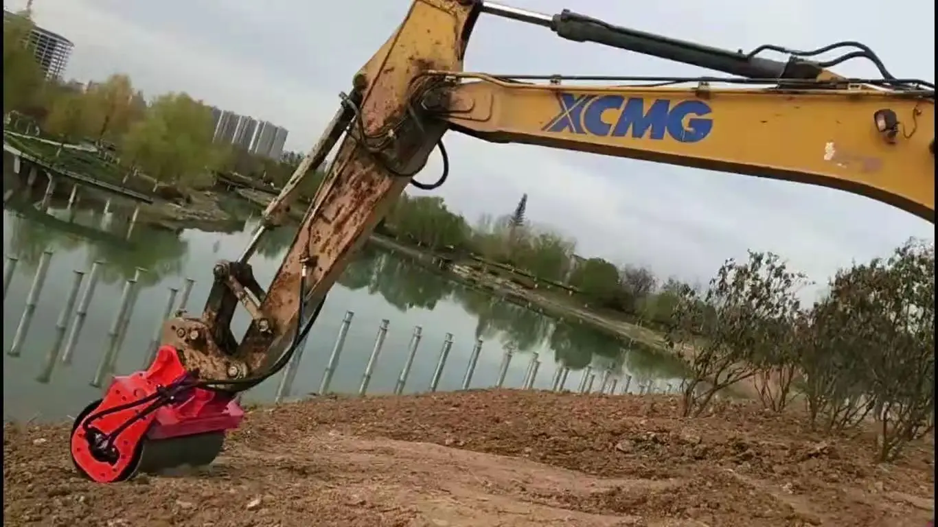 Excavator Drum Compactor5.jpg