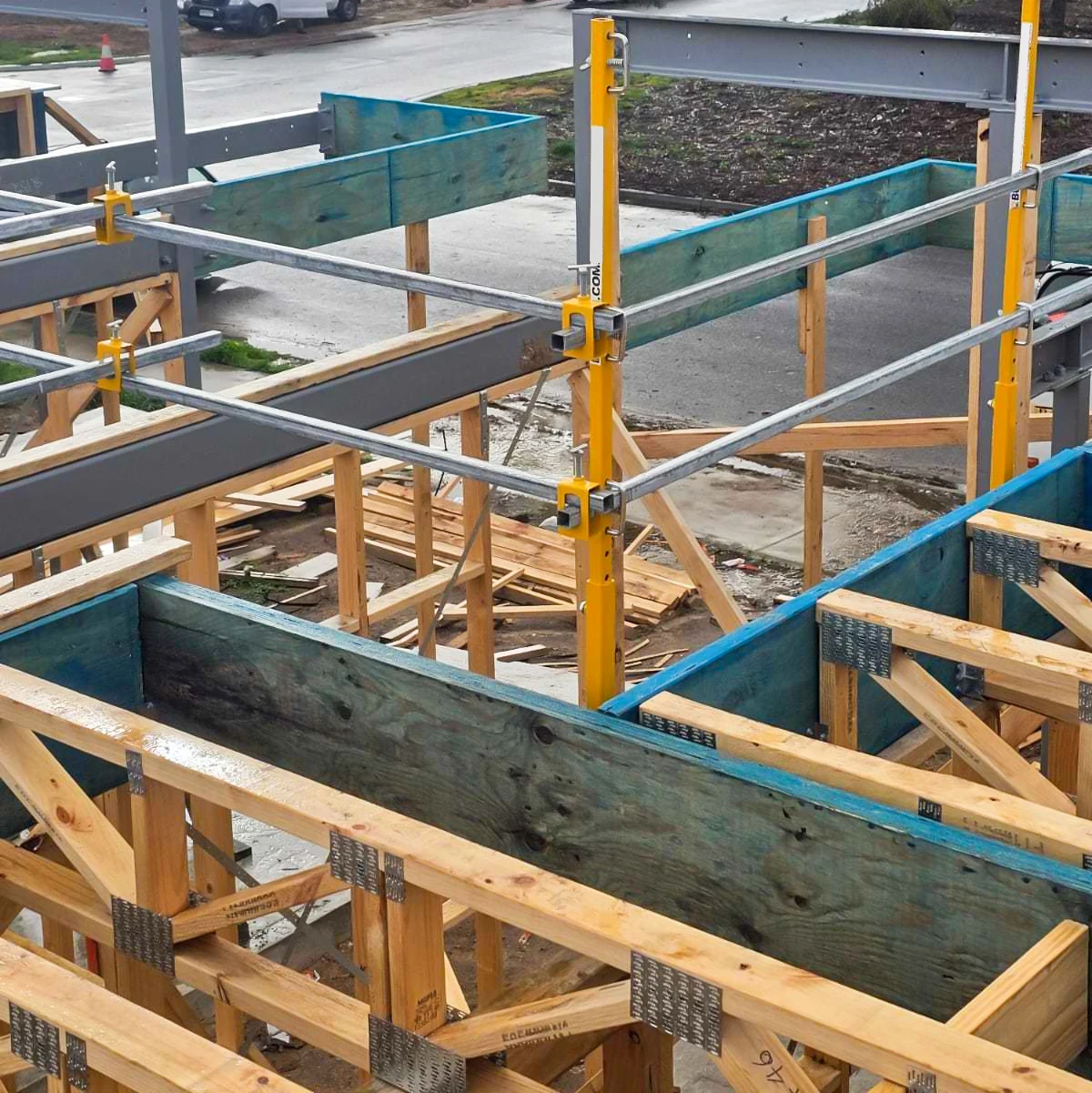 LINYIQUEEN Professional Roof Edge Protection Safety Guardrail System for Australia Market