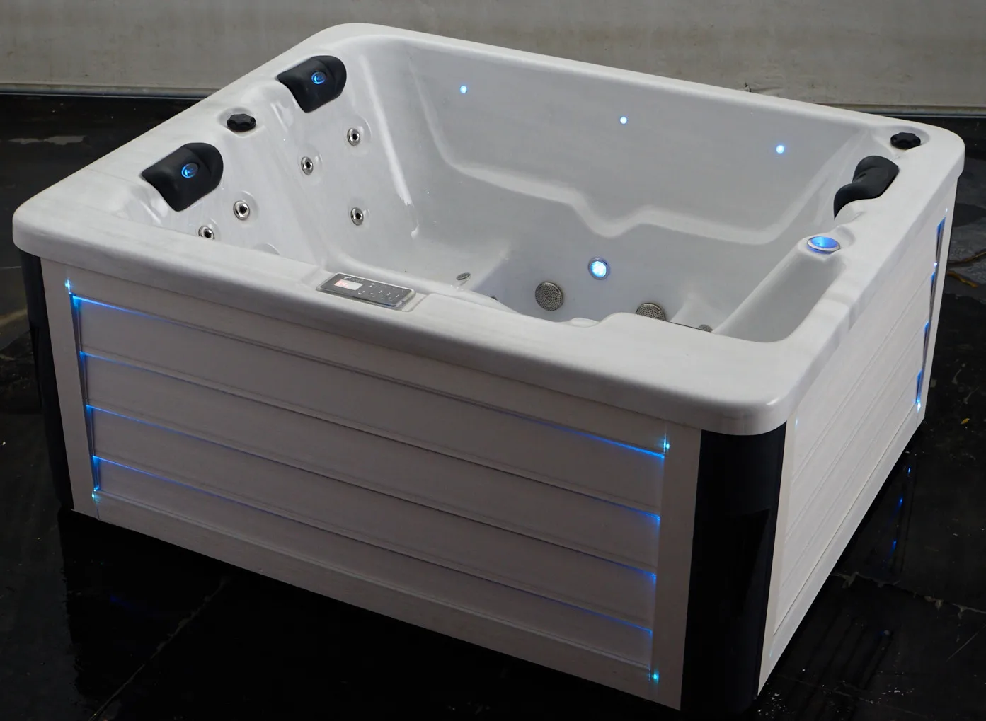 Perfect spa Vanessa pool sexy massage hot tub with Led light seats