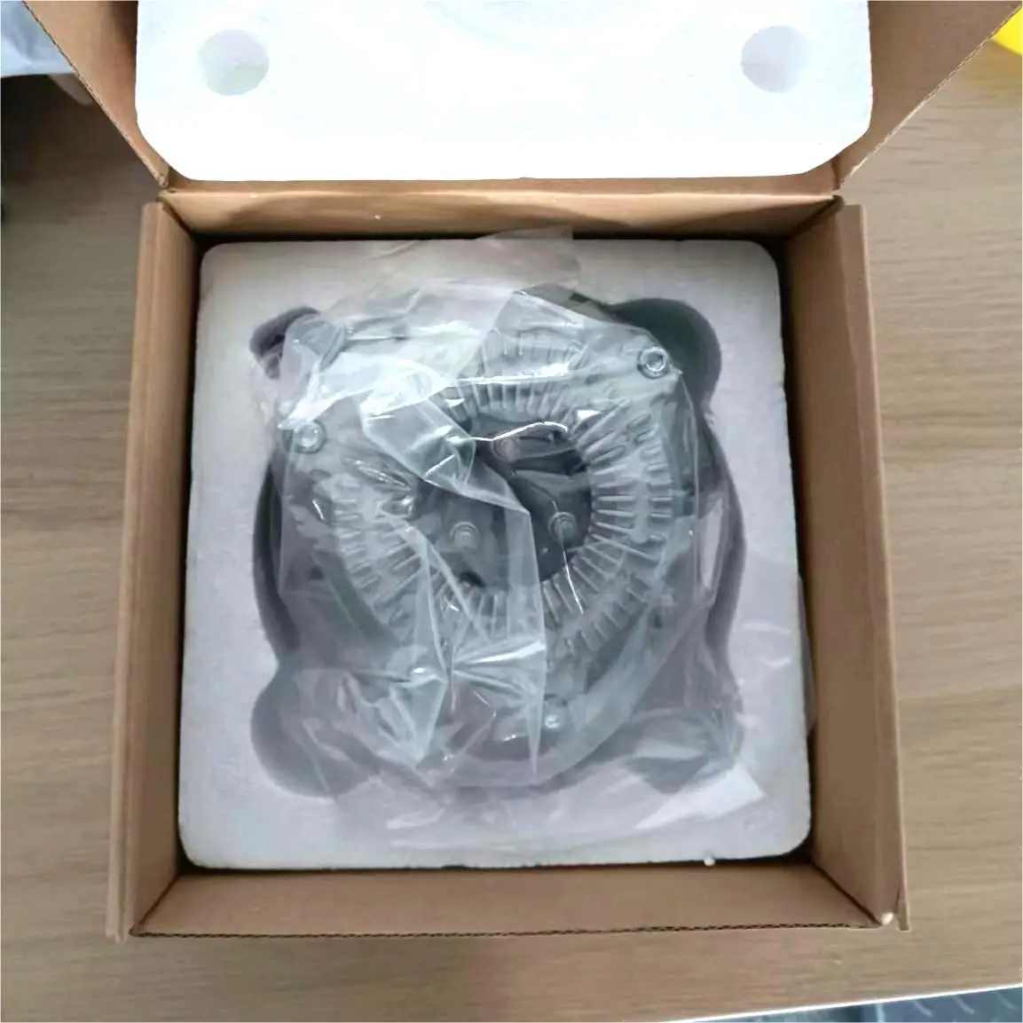 Truck Water Pump for DAF Truck Spare Parts - OEM 2184200