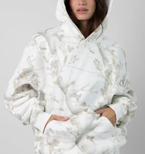 Custom logo High Quality Fall and Winter Drop Shoulder Pullover with Kangaroo Pocket Camo Oversized Hoodie for Women Casual Wear