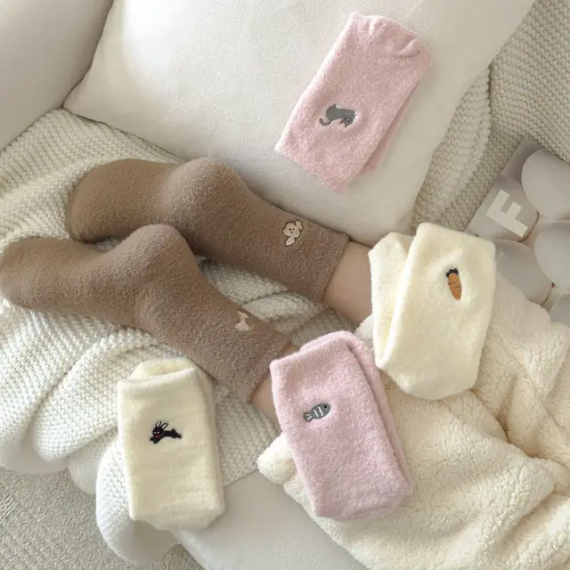 Wholesale Custom Fashion Winter Warm Fuzzy Socks Girl Lovely Embroidery sleeping Socks For Women Cozy Fluffy Socks