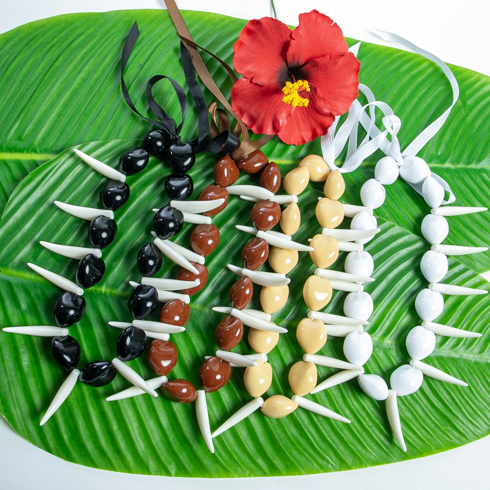 Samoan Artificial Acrylic Ula Nifo Lei Faux Boars Tusks Teeth w Kukui Nut Lei Choker Necklace