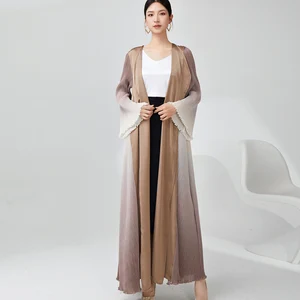 2025 Latest Design Free Size Pleats Abaya Pleats High Quality Polyester Women's Pleated Coat Ladies Fashion Abaya