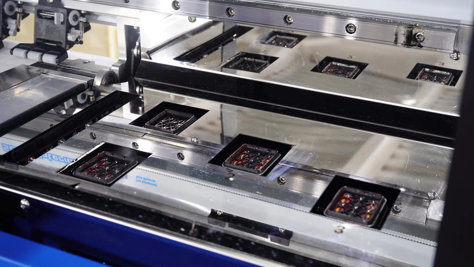 奥德利1904B 4 * I3200头1.9米喷墨数字升华平板打印机自动取件系统自动等级印刷机