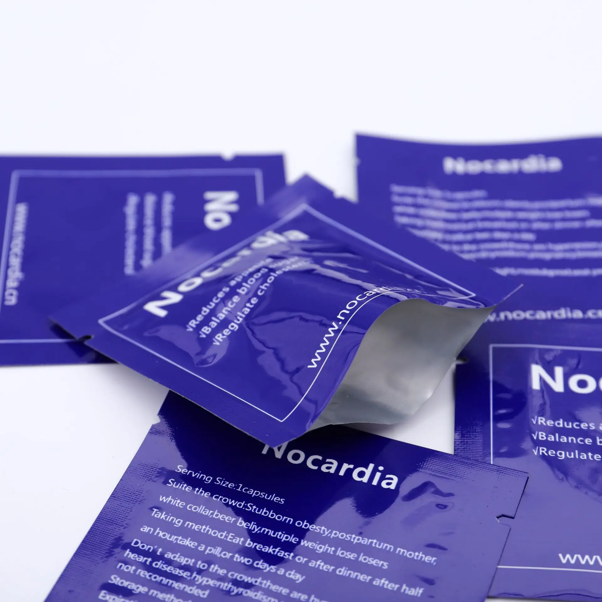 Matte Finish Cosmetic Sample Sachet 3 Side Sealed Flat Packaging Plastic Foil Pouch Bag Small Skincare Packet Bag With Printing